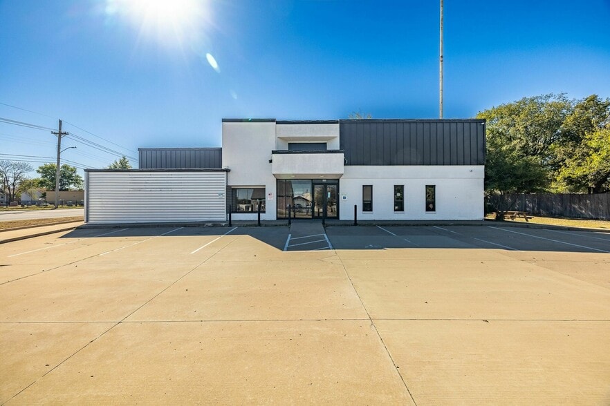 400 N Mission St, Sapulpa, OK à vendre - Photo du bâtiment - Image 1 de 5