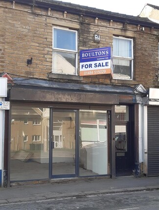 Plus de détails pour 27 Market St, Huddersfield - Bureau, Vente au détail à louer