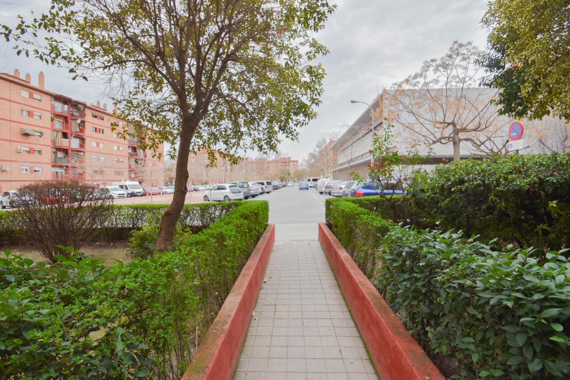 Plaza Poeta Garcilaso de la Vega, 6, Granada, Granada for sale Building Photo- Image 1 of 48