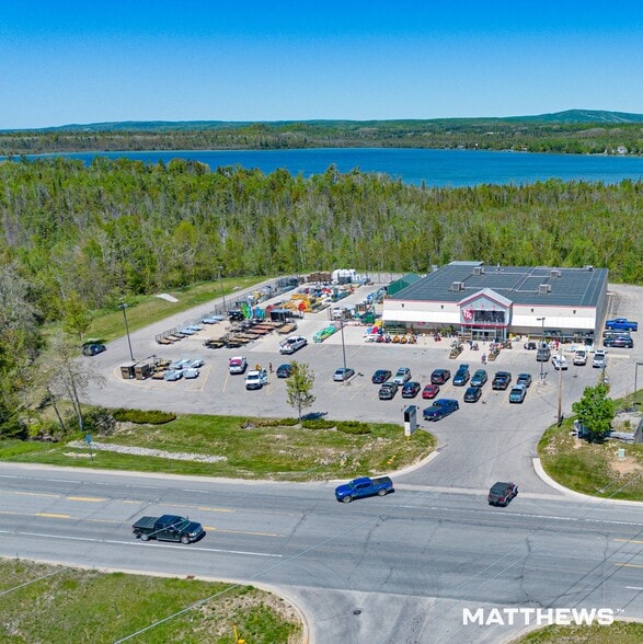 2201 N US Highway 31, Petoskey, MI for sale - Building Photo - Image 2 of 5