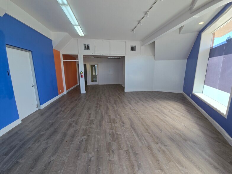 1747-1749 Broadway St, Redwood City, CA à louer - Photo du bâtiment - Image 2 de 17