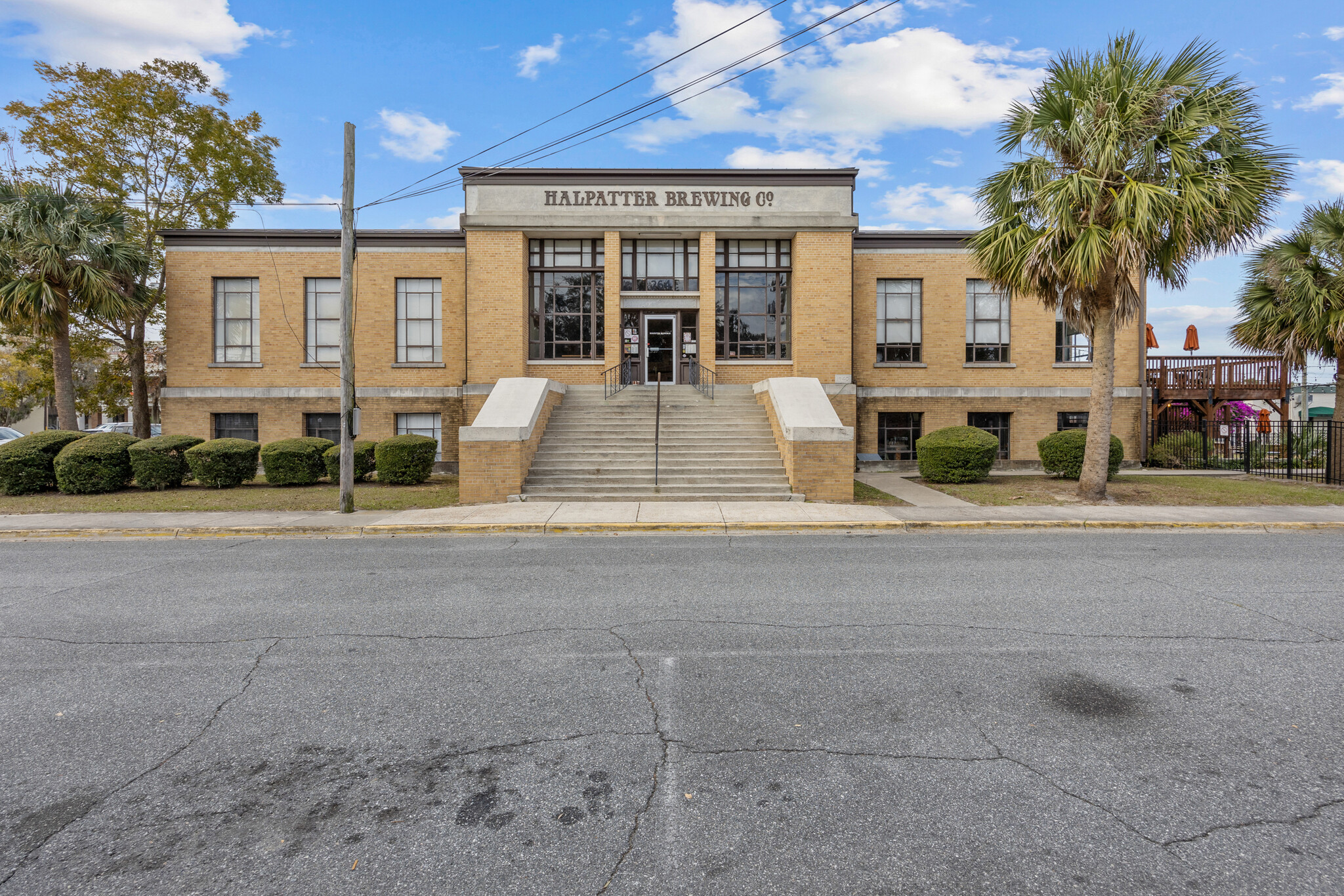 264 NE Hernando Ave, Lake City, FL for sale Primary Photo- Image 1 of 57