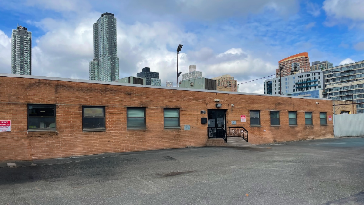 54-08 Vernon Blvd, Long Island City, NY for lease Building Photo- Image 1 of 8