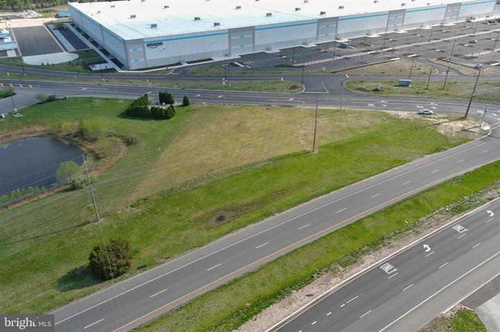 156 Route 40, Carneys Point, NJ for lease - Building Photo - Image 3 of 8