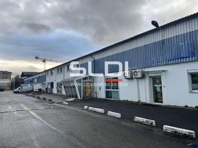 86 Rue Jean Bertin, Villeurbanne à louer - Photo du bâtiment - Image 2 de 5