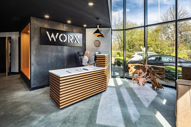 Plus de détails pour 170 Elland Rd, Leeds - Coworking à louer