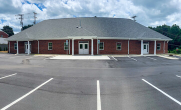 4721 Country Club Rd, Winston-Salem, NC for lease Building Photo- Image 2 of 4