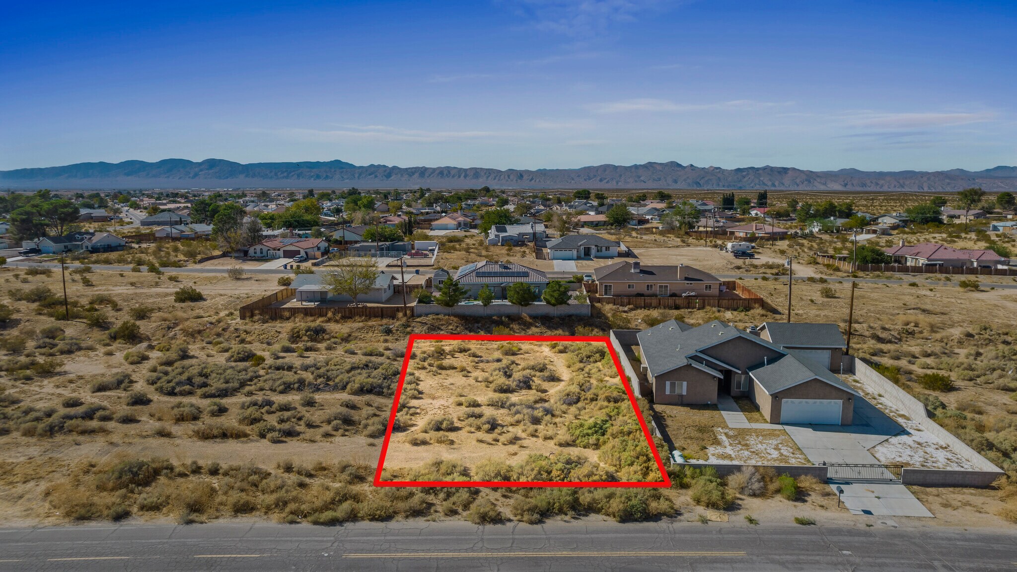 21791 Calhoun Dr, California City, CA à vendre Photo du bâtiment- Image 1 de 8