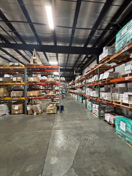 4451 112th St, Urbandale, IA for lease - Interior Photo - Image 3 of 4