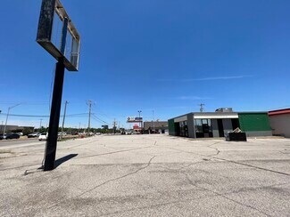 Plus de détails pour 4000 N May Ave, Oklahoma City, OK - Commerce de détail à vendre