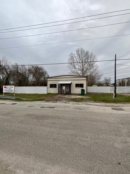 609 Oak St, La Marque, TX for sale - Building Photo - Image 2 of 23