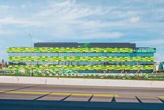 Plus de détails pour Calle de Basauri, 17, Madrid - Bureau à louer