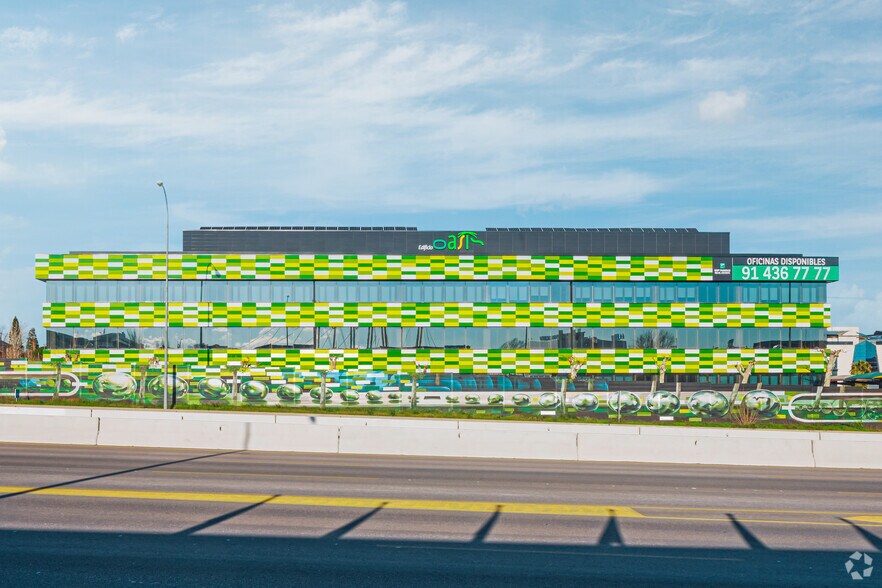 Calle de Basauri, 17, Madrid, Madrid à louer - Photo principale - Image 1 de 21
