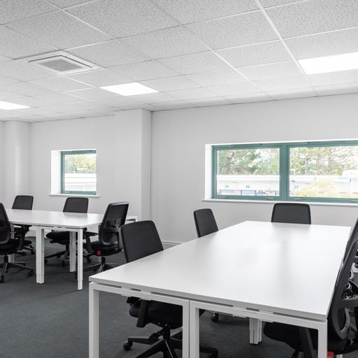 Harts Farm Way, Havant for lease - Interior Photo - Image 3 of 9