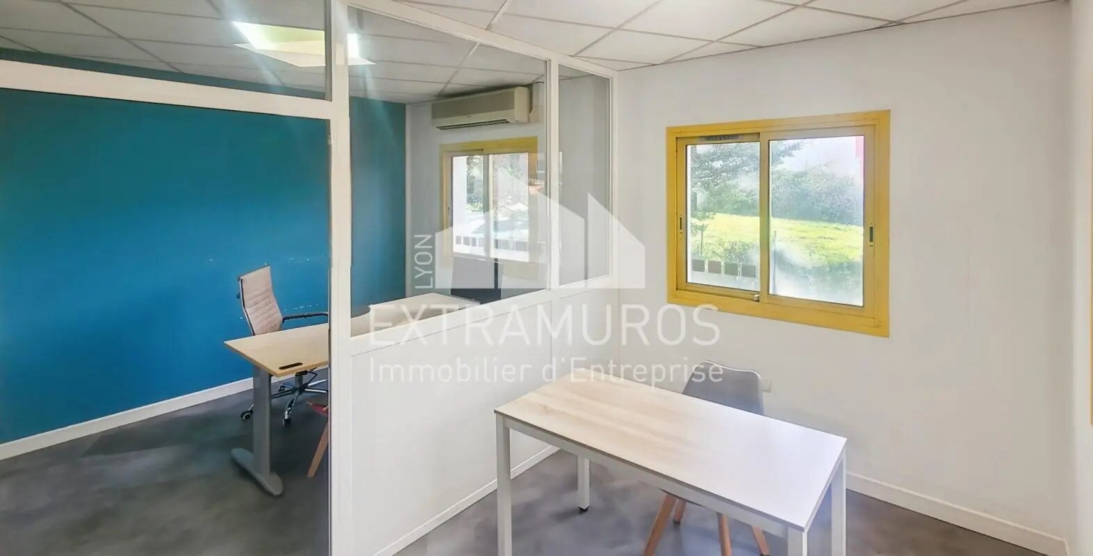Office in Villefranche-sur-Saône for lease Interior Photo- Image 1 of 8