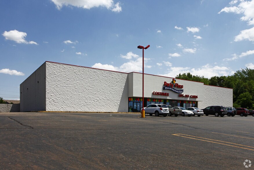 4530 Whipple Ave NW, Canton, OH for lease - Building Photo - Image 2 of 6