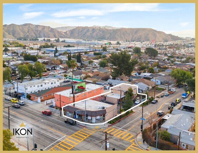 More details for 13254 Maclay St, San Fernando, CA - Retail for Sale