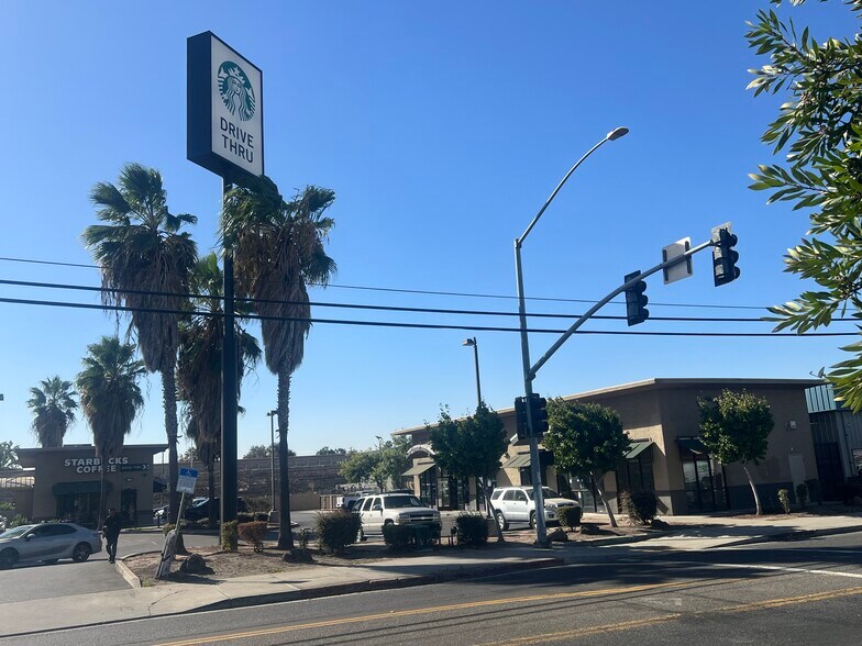 822 Kansas Ave, Modesto, CA à louer - Photo du bâtiment - Image 3 de 18