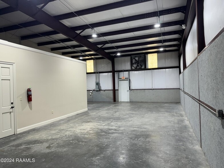 103 Tas St, Scott, LA for lease - Building Photo - Image 2 of 6