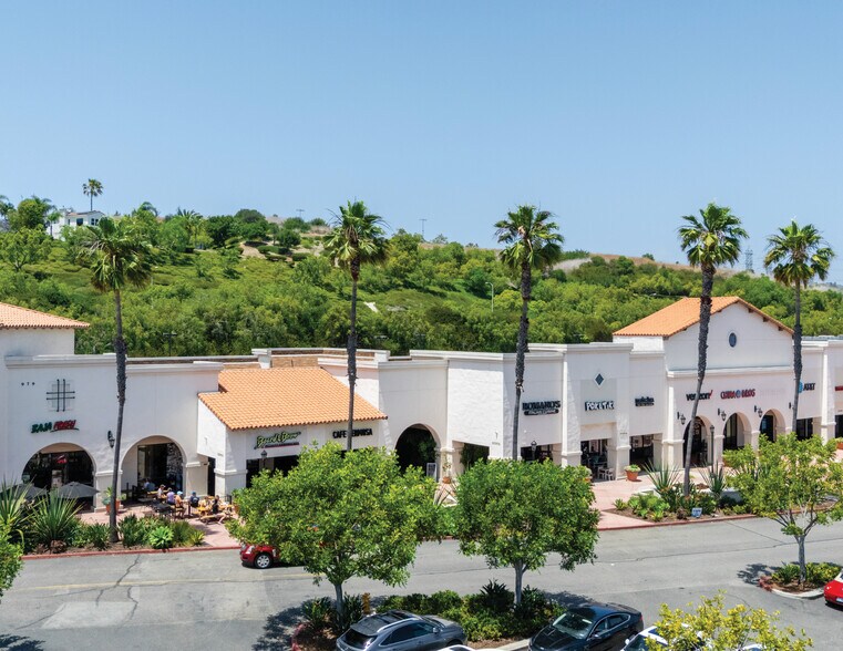 979 Avenida Pico, San Clemente, CA à vendre - Photo du bâtiment - Image 2 de 20