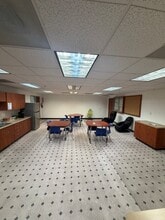 1402 Morgan Cir, Tustin, CA for lease Interior Photo- Image 2 of 13