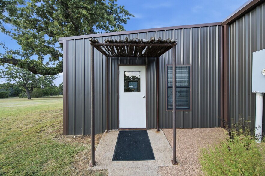 4711 S Highway 281, Mineral Wells, TX for sale - Building Photo - Image 2 of 3