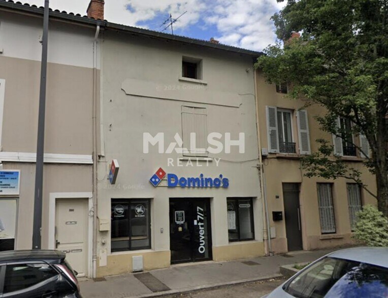 Commerce de détail dans Saint-Genis-Laval à vendre - Photo du bâtiment - Image 1 de 15