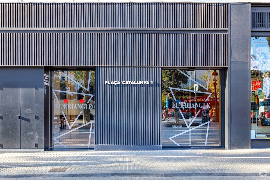 Plaça de Catalunya, 1, Barcelone, Barcelona à louer - Photo du bâtiment - Image 3 de 4