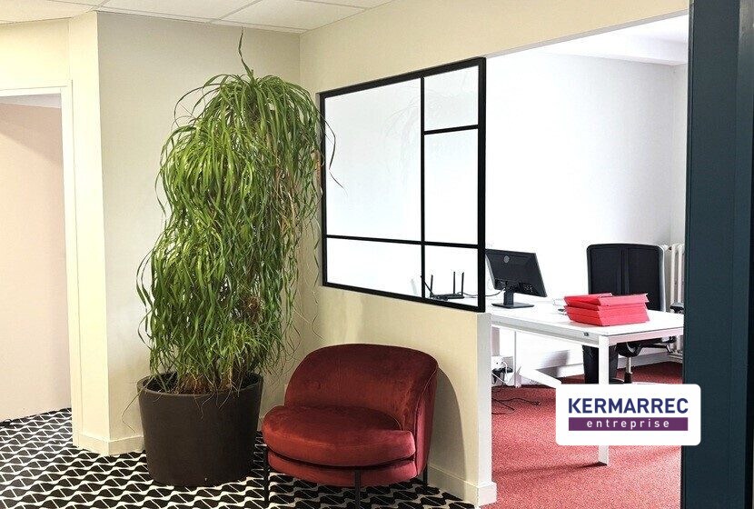 Office in Rennes for lease - Interior Photo - Image 3 of 12
