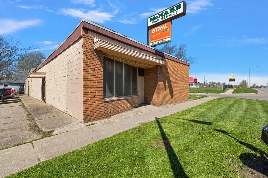 1345 Baldwin Ave, Pontiac, MI for sale - Building Photo - Image 1 of 1