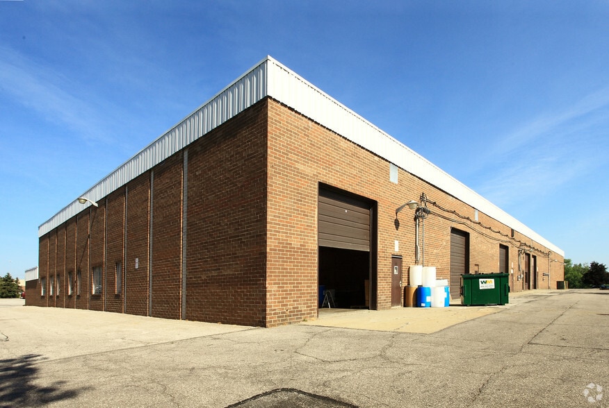761 Beta Dr, Mayfield Village, OH for lease - Building Photo - Image 2 of 9