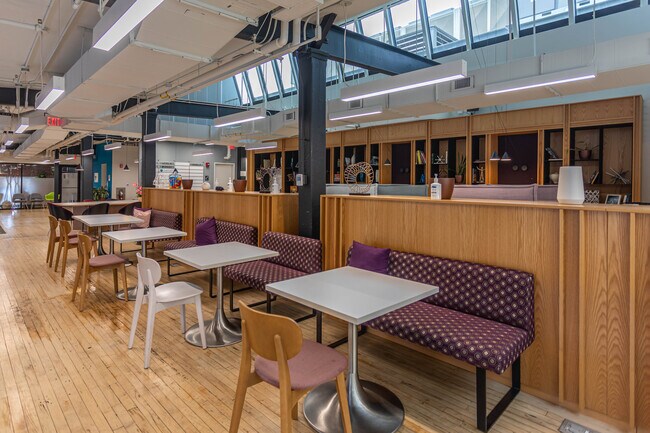 Plus de détails pour 361-361 Newbury St, Boston, MA - Coworking à louer