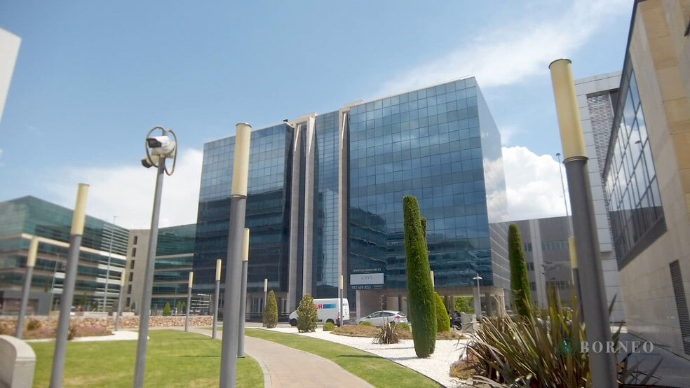 Calle Vía de los Poblados, 3, Madrid, Madrid for lease - Commercial Listing Video - Image 2 of 25