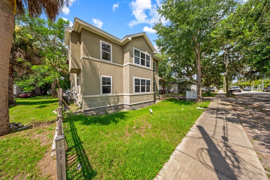 1015 Verona St, Kissimmee, FL à vendre - Photo du bâtiment - Image 2 de 49