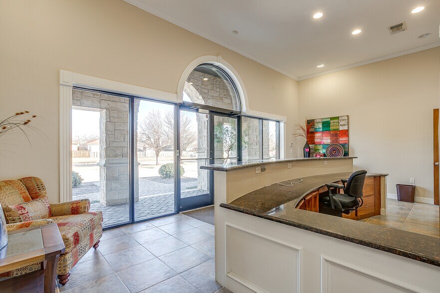 4255 W Risinger Rd, Fort Worth, TX à louer - Photo du bâtiment - Image 2 de 6