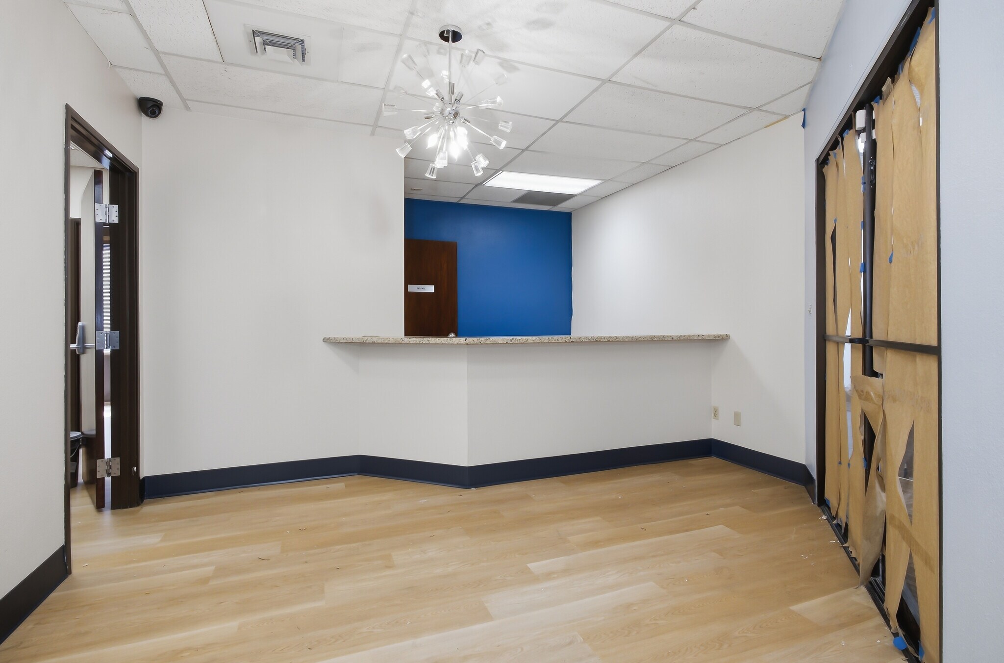 1820 E Sahara Ave, Las Vegas, NV à louer Photo principale- Image 1 de 12