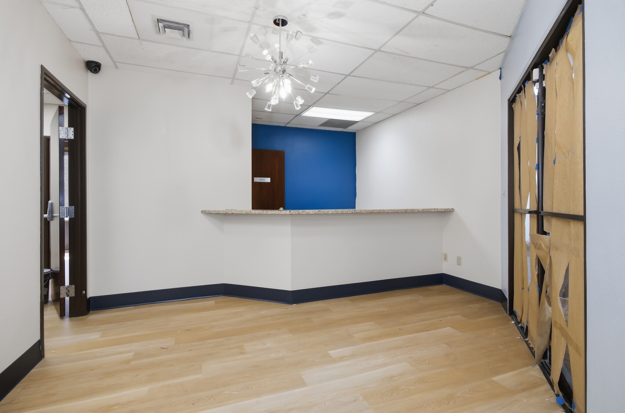 1820 E Sahara Ave, Las Vegas, NV for lease Primary Photo- Image 1 of 12