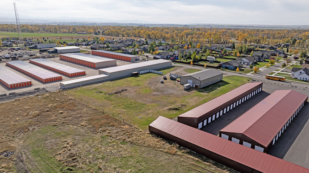 204 Countryside Ln, Belgrade, MT for sale - Building Photo - Image 3 of 35