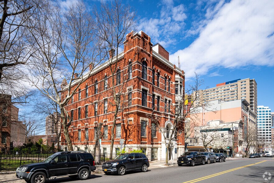 239 Washington St, Jersey City, NJ à louer - Photo du bâtiment - Image 2 de 8