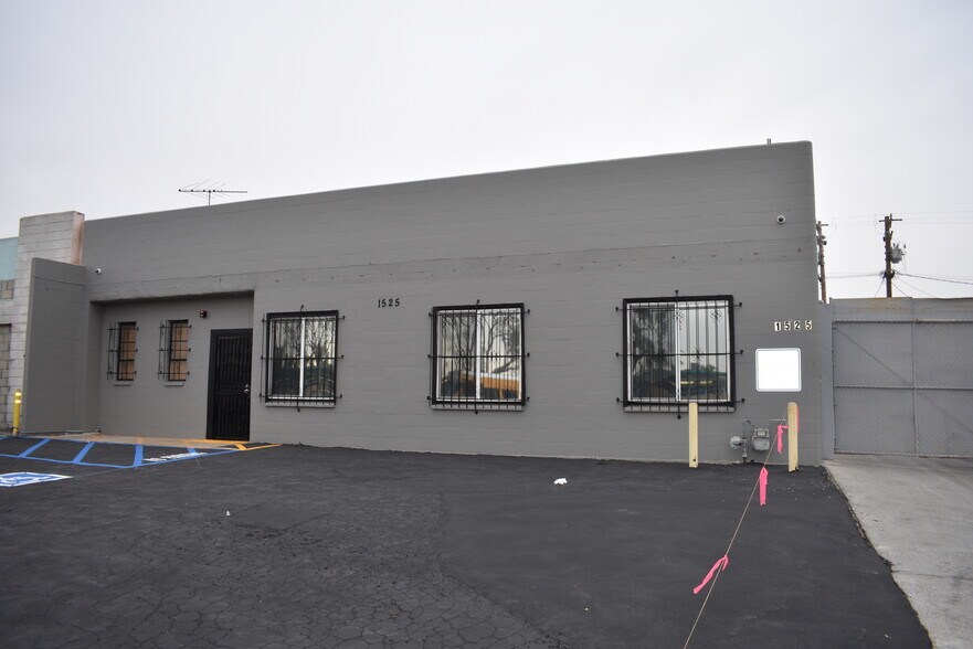 1525 W El Segundo Blvd, Compton, CA à vendre - Photo du bâtiment - Image 3 de 16