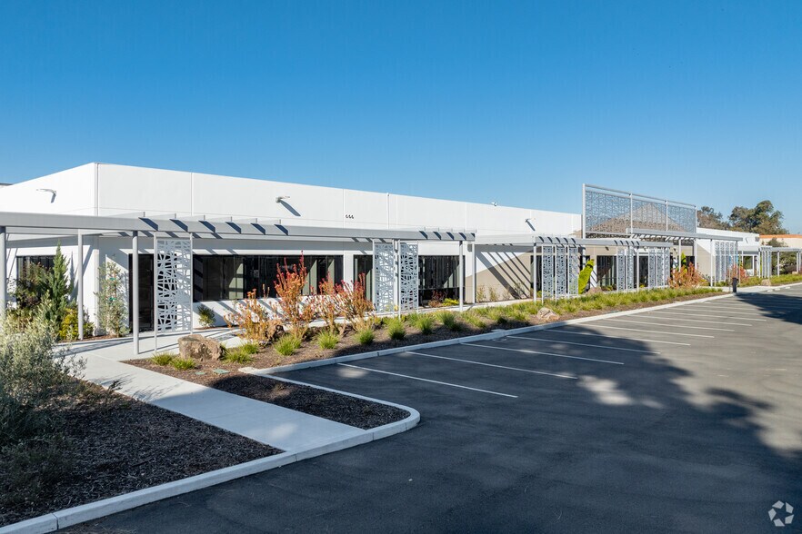 31057 Genstar Rd, Hayward, CA for lease - Building Photo - Image 2 of 12