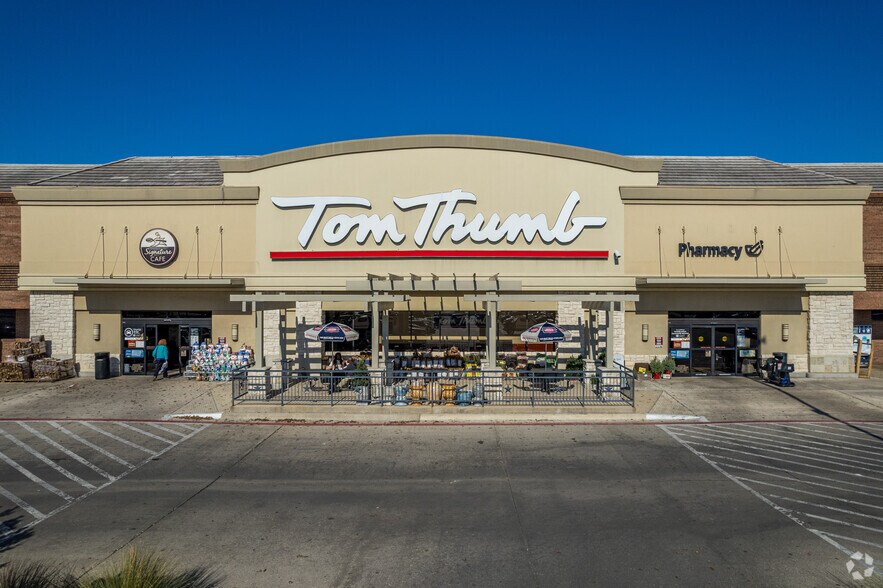 11888 Marsh Ln, Dallas, TX à louer - Photo du bâtiment - Image 1 de 19