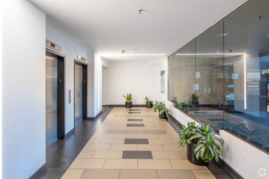 1964 Westwood Blvd, Los Angeles, CA for lease - Lobby - Image 2 of 4