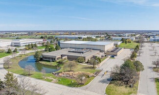 Plus de détails pour 475 Corporate Woods Pky, Vernon Hills, IL - Industriel à vendre