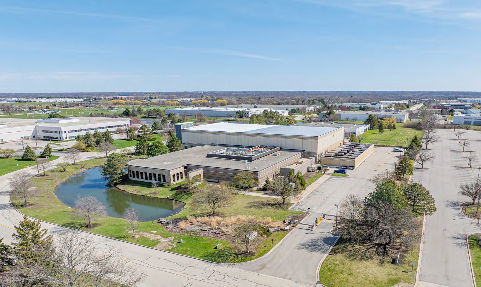 475 Corporate Woods Pky, Vernon Hills, IL for sale Building Photo- Image 1 of 7