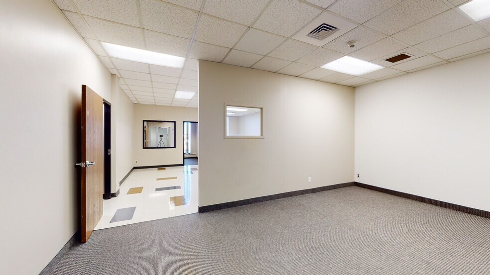 25900 Greenfield Rd, Oak Park, MI à louer - Numérisation 3D de Matterport - Image 3 de 22