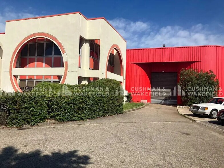 Flex dans Vitrolles à louer - Photo du bâtiment - Image 1 de 8