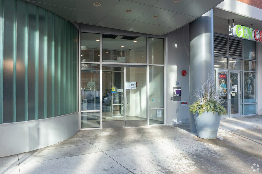 901-921 W Washington Blvd, Chicago, IL for lease - Building Photo - Image 2 of 11