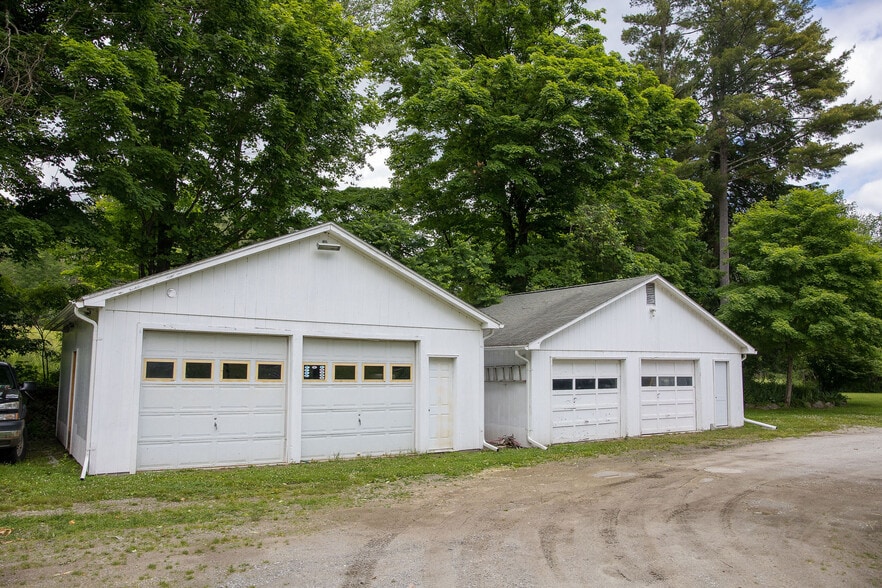 227 Egremont Plain Rd, North Egremont, MA à vendre - Photo du bâtiment - Image 3 de 39