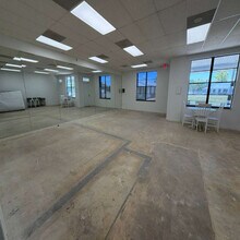 11350 66th St, Largo, FL for lease Interior Photo- Image 1 of 11